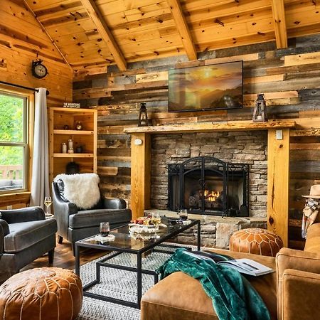 Mountainside - New Luxury Cabin-Fire Table-Hot Tub-3 Pools-Ps5-Bears Gatlinburg Luaran gambar