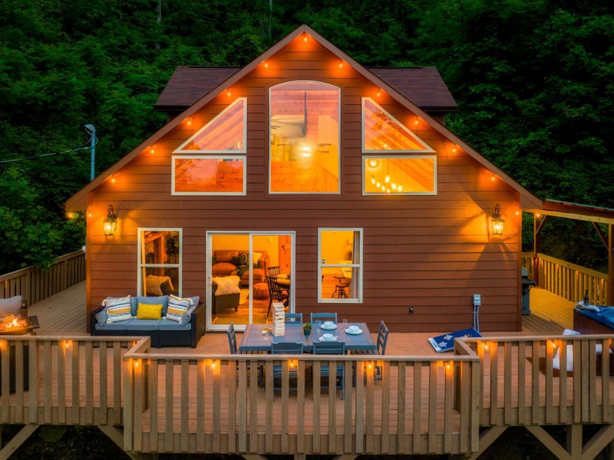 Mountainside - New Luxury Cabin-Fire Table-Hot Tub-3 Pools-Ps5-Bears Gatlinburg Luaran gambar