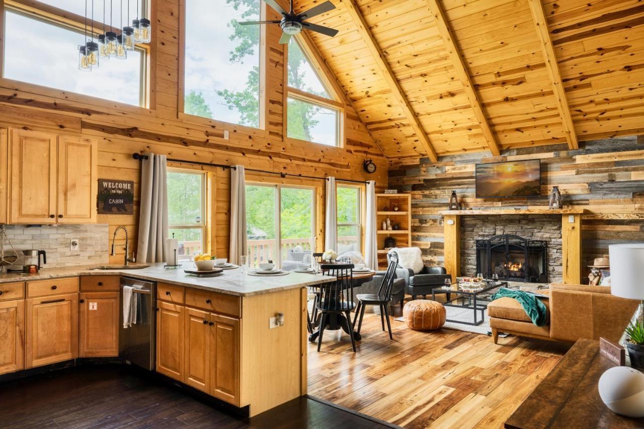 Mountainside - New Luxury Cabin-Fire Table-Hot Tub-3 Pools-Ps5-Bears Gatlinburg Luaran gambar