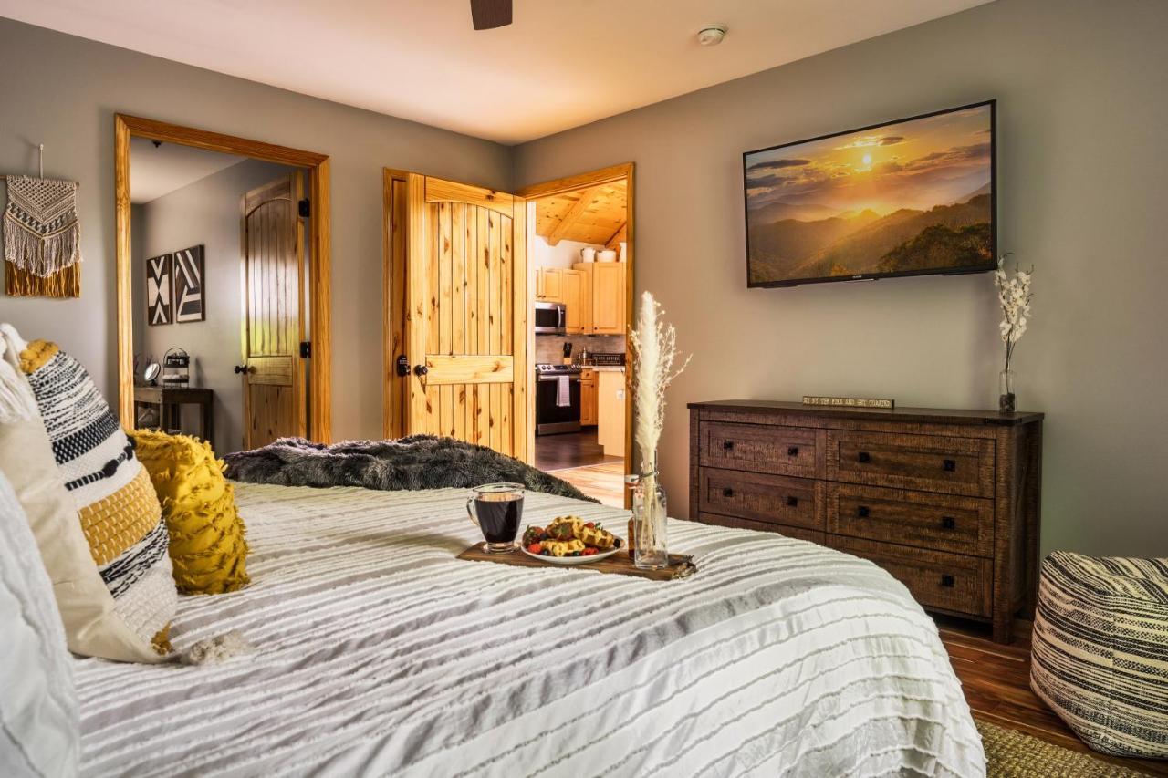 Mountainside - New Luxury Cabin-Fire Table-Hot Tub-3 Pools-Ps5-Bears Gatlinburg Luaran gambar